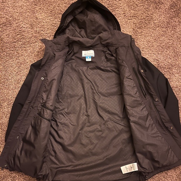 Columbia Men's Dark Hooded Raincoat - Picture 3 of 5